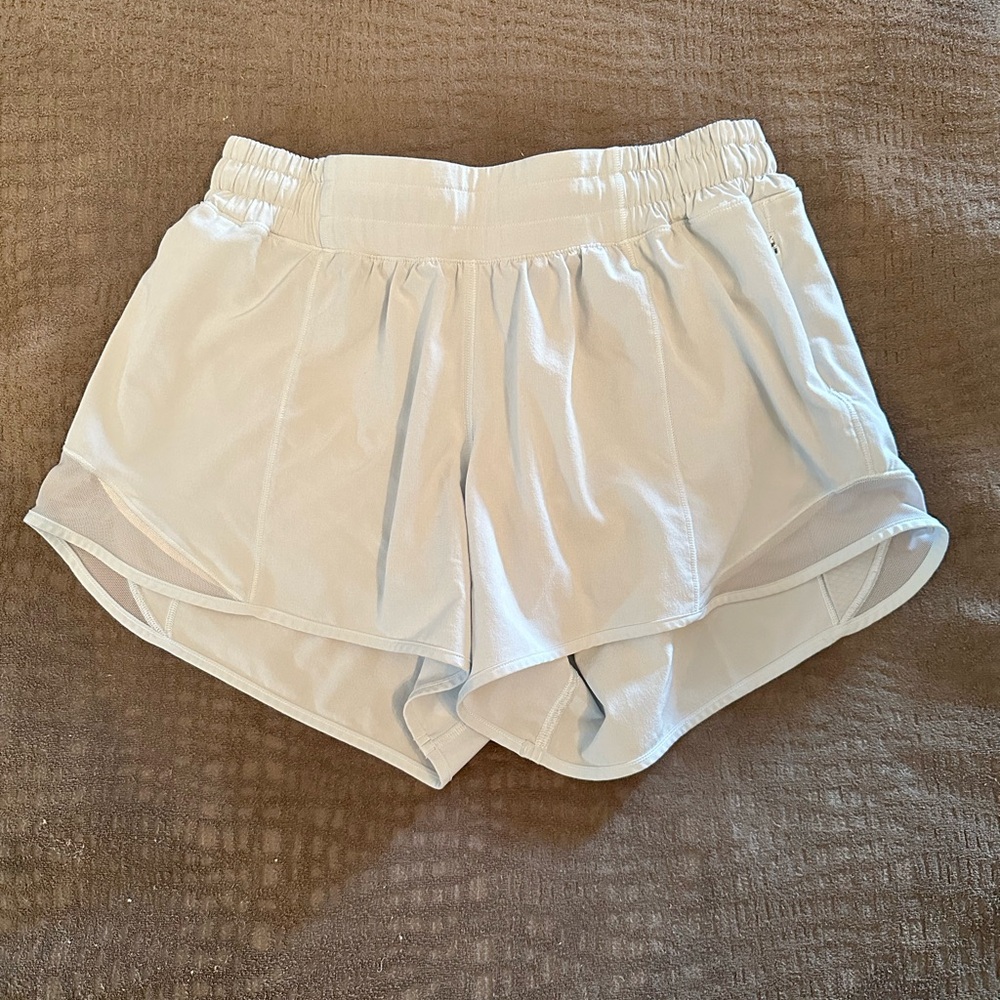 Lululemon Hotty Hot 4” Short in dusty blue in size 6.
